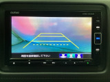 バックでの車庫入れも安心です! リアカメラが付いているバックモニター付のナビを装備しております。操作線もついており距離感も画面から確認できます。