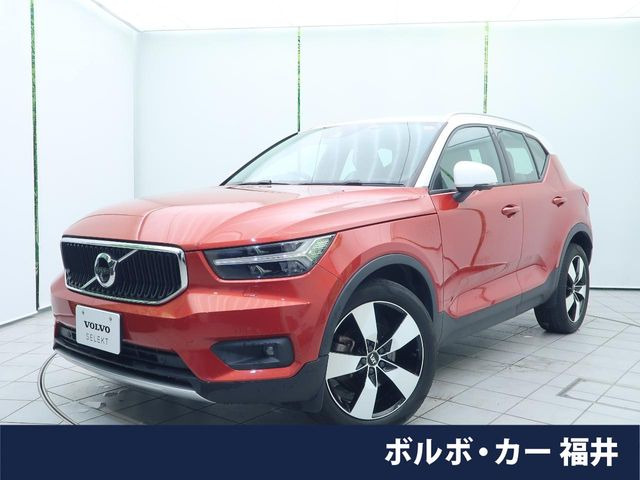 XC40T4 AWD モメンタム 4WD