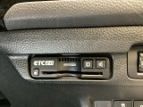 ETC2.0がついています。高速道路の料金所の通過も楽々です!。 カードの取り出しもしやすい場所についています。