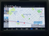 Gathersメモリーナビがついています。CD、DVD、サウンドコンテナ、Bluetoothオーディオ、フルセグが視聴できます。
