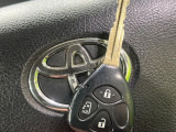 【キーレス】少し離れた場所からでもボタン一つでドアの開錠・施錠ができるのでとっても便利!ドアの鍵穴周りに傷をつけることもありません♪