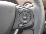 Hondaセンシングの機能のひとつ、アダプティブクルーズコントロール付!アクセルから足を離しても設定したスピードと前車との車間を保ち走行してくれます!車線維持もアシスト☆高速道路で疲労軽減ですね☆
