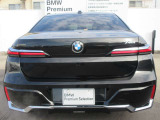 ご購入後はお近くの全国BMW正規ディーラーにて整備のご入庫いただけます。