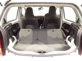 ラゲージルームだって広々です!シートを倒して更にお荷物積めちゃいます♪