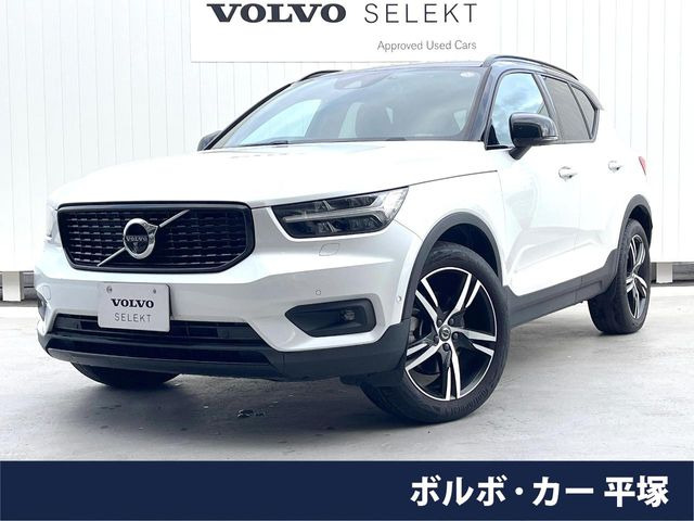 XC40B4 AWD Rデザイン 4WD