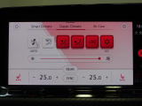 エアコンは温度設定のみ行えば面倒な操作が不要なフルオートタイプです!しかも左右で別々の温度設定が可能で快適な空間を作ってくれます!