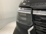 LEDヘッドライトは、点灯の瞬間から最大光量を発揮し、突然暗くなるトンネルなどでの安定感を高めます。