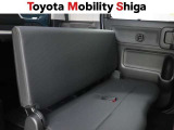 後席もゆとりあるスペ-スをしっかり確保。
