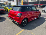 7年ぶりフルモデルチェンジのスイフト!洗練され上質さを感じる見た目、車と一体感を感じる質感の高い空間に嬉しい快適装備もポイント高い内装。目も心も奪わられる一台!新エンジンで低燃費と走る喜びを実感!