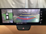 狭い場所での駐車やすれ違いなどでより的確な運転操作に役立つ360&deg;ビューモニターが装備されています。