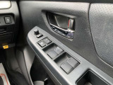 ☆クルマ買ったらエンジンオイル無料のテクノオートリアルです。納車時より走行距離4000キロ又は6ヶ月に一回のペースでご来店していただければ、エンジンオイル交換が無料です!工賃・オイル代金が0円!