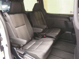 ゆとりある広々とした車内空間は、ドライブを始め買い物やレジャーなど、幅広く活躍します。一人でもみんなとでもお出かけを楽しみましょう!