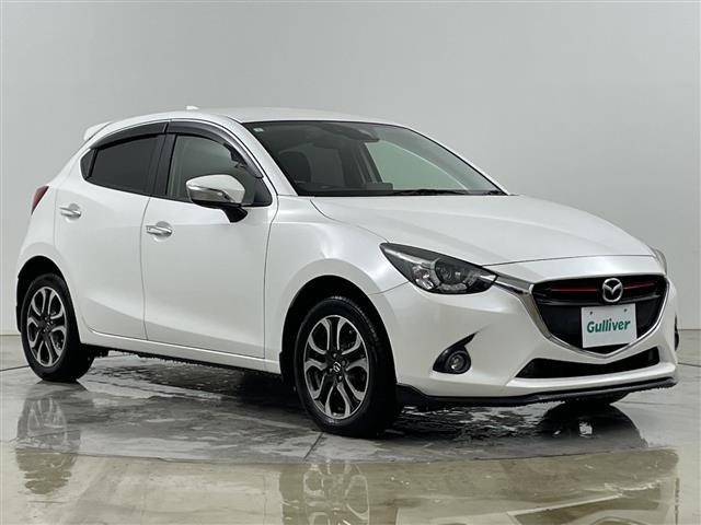 デミオ1.5 XD ツーリング 4WD修復歴無し