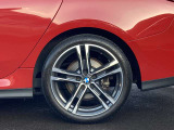タイヤ225/40R18
