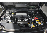 1.8L水平対向直噴ターボエンジンを搭載したモデルの型式です。力強い加速と高い走行安定性を両立している点が大きな特徴です。