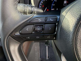 ステアリングスイッチ付きです!ハンドルから手を離さずにオーディオ操作ができて安全で便利です♪