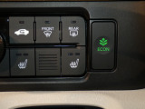 【シートヒーター】シートヒーター装備車です。寒い冬に乗車中とても暖かく快適に移動できます。冷え性の方にピッタリの装備です!