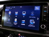CD、DVD、Bluetooth、AM、FM、スマートフォン接続ができます。