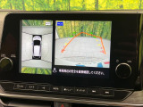 【アラウンドビューモニター】専用のカメラにより、上から見下ろしたような視点で360度クルマの周囲を確認することができます☆死角部分も確認しやすく、狭い場所での切り返しや駐車もスムーズに行えます。