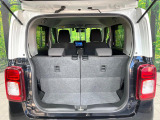 普段のお買い物や通勤、送迎等に十分な荷室スペースを確保しております。セカンドシートを倒すと、大きな荷物の積載も可能です♪