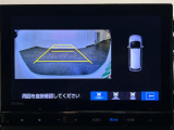 【バックモニター】後ろのカメラの映像をモニターに映し出すことができます!後方の見えない死角や、障害物との距離感をしっかり確認することができます!駐車が苦手な方におすすめです。