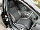 F-sports専用の運転席シートには痛みもシワもありません。