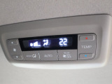 後席用オートエアコン付きで後ろの席も快適にお過ごしいただけます♪