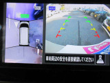 車の真上から見下ろしたような360度視界の良い『アラウンドビューモニター』です♪♪ 苦手な狭い駐車場、暗い所でも確認ができてとっても安心です♪♪