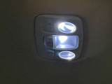 リアの室内灯マップランプはLEDです。