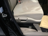 シートはフィット性も良く、楽な運転姿勢を保てます。