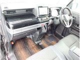 高品質カークリーニング ピカピCar 外装・内装、岐阜トヨペットの専門スタッフがシートもカーペットも綺麗に洗浄済み!プロの仕上げを是非ご確認下さいませ。