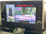 【パノラミックビューモニター】専用のカメラにより、上から見下ろしたような視点で360度クルマの周囲を確認することができます☆死角部分も確認しやすく、狭い場所での切り返しや駐車もスムーズに行えます。