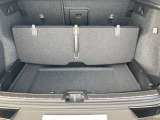 たくさん荷物が積めるだけでなく、多才なアレンジが可能な広いトランクスペース 様々なシチュエーションで幅広くお使いいただけます。