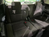 3列目シートはもちろん状態良好☆大人でもゆったりと座って頂けますので、大人数でのお出かけもラクラクです♪ご家族で、気の知れた仲間で、ドライブに行くのが楽しみですね♪