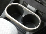 もちろん、ドリンクホルダーも装備されています!