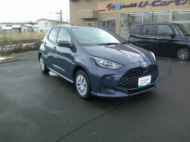 ヤリス1.5 ハイブリッド G E-Four 4WD