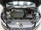 エンジンルームも非常にキレイです。RECS(吸気系エンジン内部洗浄システム)等のオプションメニューもご用命下さい。