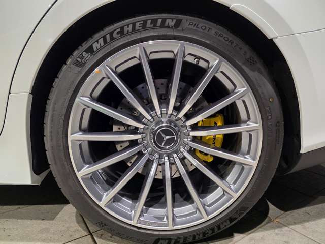 メルセデス・ベンツ AMG GT 4ドアクーペ 43 4マチックプラス AMG