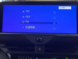 フルセグテレビ、ブルートゥースオーディオなどが楽しめます。詳しくは販売店スタッフまでおたずねください