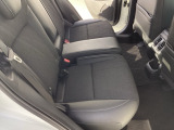 セカンドシートです!!ベンチシートになってますので、お二人の乗車ですとゆったり座って頂けますよ!!