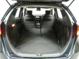 リアシートを使用しない時は倒せば更に広々ラゲッジスペースの出来上がりです、たくさんの荷物が楽々載せられますよ!