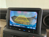 【バックカメラ】リバースにするだけで映ります、後方の安全確認や、狭い駐車場での車庫入れ、雨の日や夜間など視界の悪い時に便利です!安全にバックする為には欠かせない装備です。