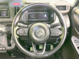 ステアリングも使用感が少なく、きれいな状態となっております♪
