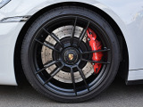 20/21 インチ Turbo S ホイール(サテン ブラック塗装)
