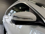 メルセデスの認定中古車「サーティファイドカー」には、最大100項目にも及ぶ点検・整備項目が設定されています>