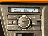 車内空調は&rdquo;AUTOエアコン&rdquo;にお任せ。運転に集中出来ますよ!
