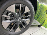 【純正16インチアルミホイール】外観にマッチした純正アルミホイールを装着しております。各種社外アルミホイールや、スタッドレスタイヤも取扱いしております。是非ご相談ください♪