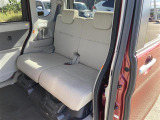 【 セカンドシート 】2列目も広々お乗りいただけます♪