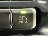 【オートマチックハイビーム】先行車や対向車などを検知して、ハイビームとロービームを自動的に切り替えてくれます!まわりのドライバーに眩しい思いをさせることなく、運転に集中しやすい視界を確保します。