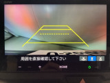バックでの車庫入れも安心です! リアカメラが付いているバックモニター付のナビを装備しております。操作線もついており距離感も画面から確認できます。